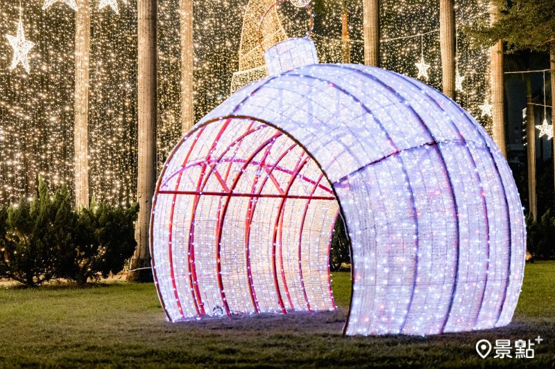 近中央公園水池區「月光星球」。