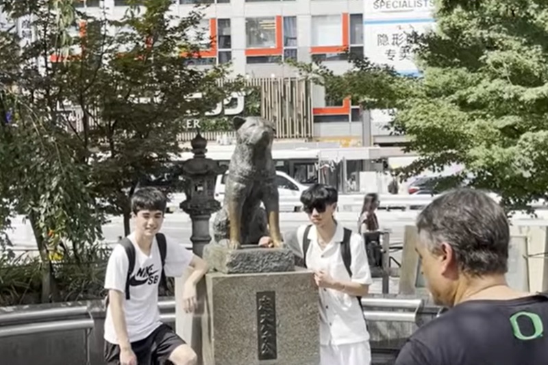 「忠犬八公像」長年是東京的著名景點之一，原宿澀谷一日遊不可少了這個景點。(圖／MOOK玩什麼頻道，以下同)