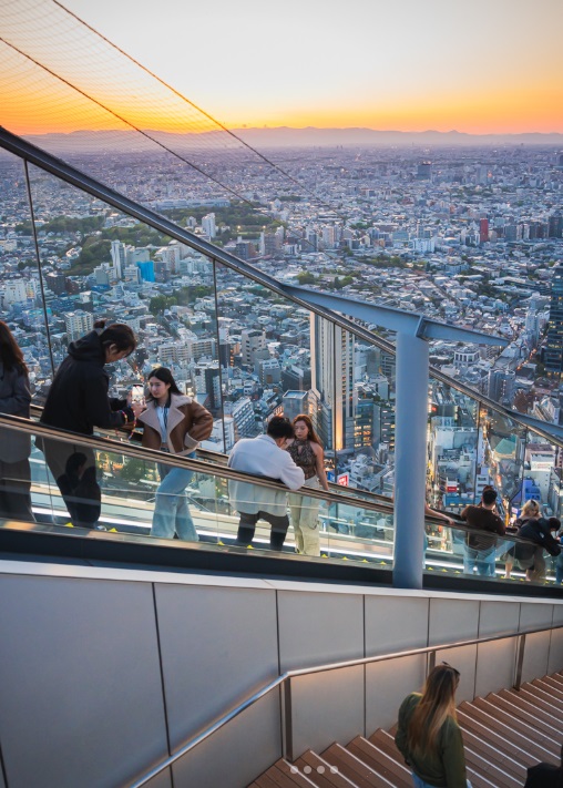 SHIBUYA SKY 日落黃昏到夜間時段是非常搶手的預約入場時段。（圖／SHIBUYA SKY）