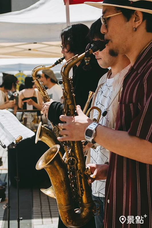 日本爵士樂團。