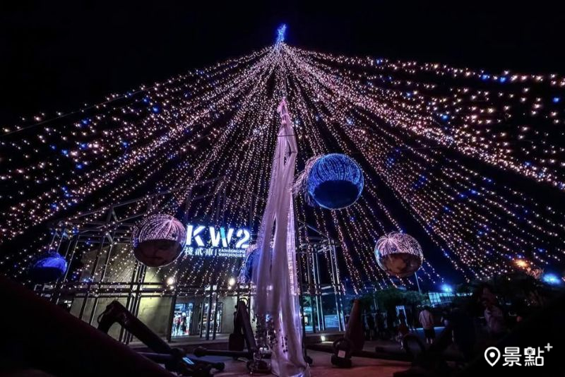 全台唯一漂浮聖誕樹Ｘ巨型船錨美拍！高雄7大聖誕樹IG打卡必看