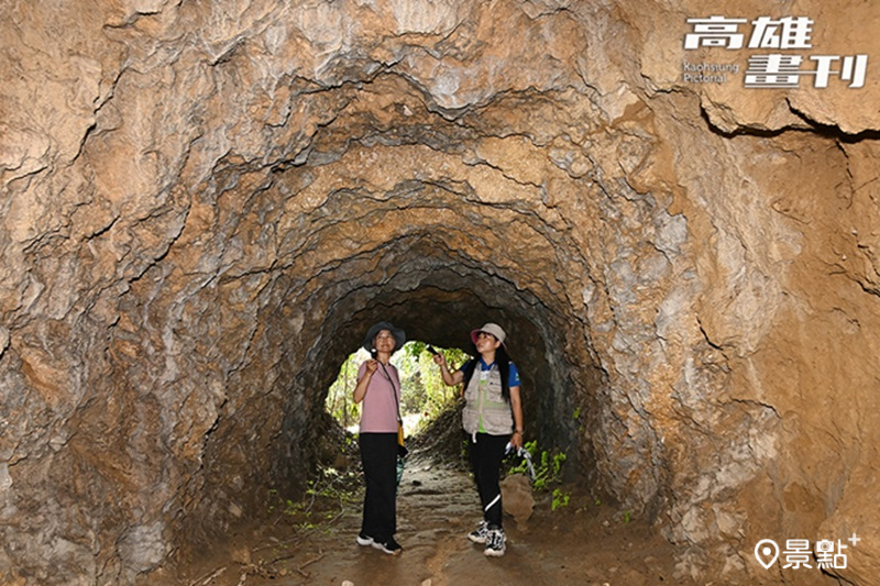 大崗山曾是軍事管制區，後山有多達35處日治時期防空壕。