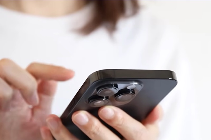 有些海外提款功能需透過 APP 或臨櫃辦理，要先在手機下載APP並設定密碼。