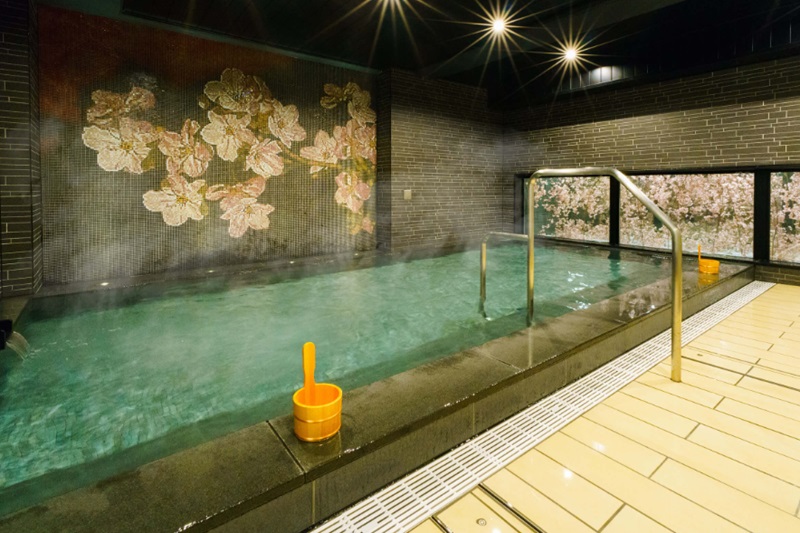 Super Hotel 多數據點主打天然溫泉，也有少部分分店為普通大眾浴池。(圖／SUPER HOTEL)