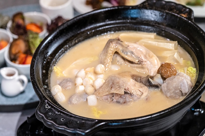 砂鍋濃雞湯。(圖片提供/禎美樓)