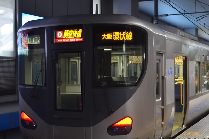 認明列車班別時，不要只看了車頭 LED顯示資訊。