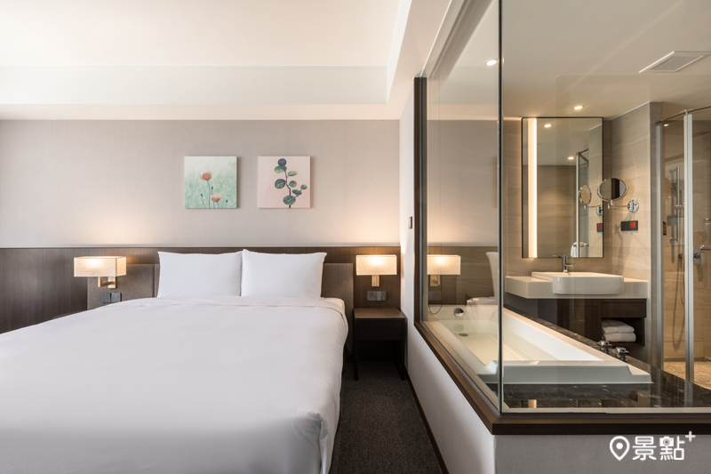 在簡約乾淨的客房中徹底放鬆，讓身心回歸最純粹的平靜